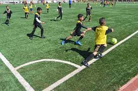 ب/خ إجازة لاعبي المدارس الكروية المنخرطةFAF ب